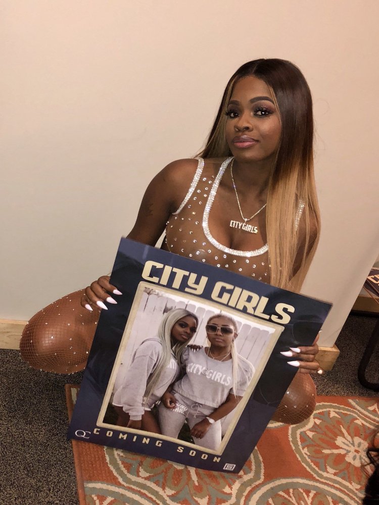 Black girl Miami mesh