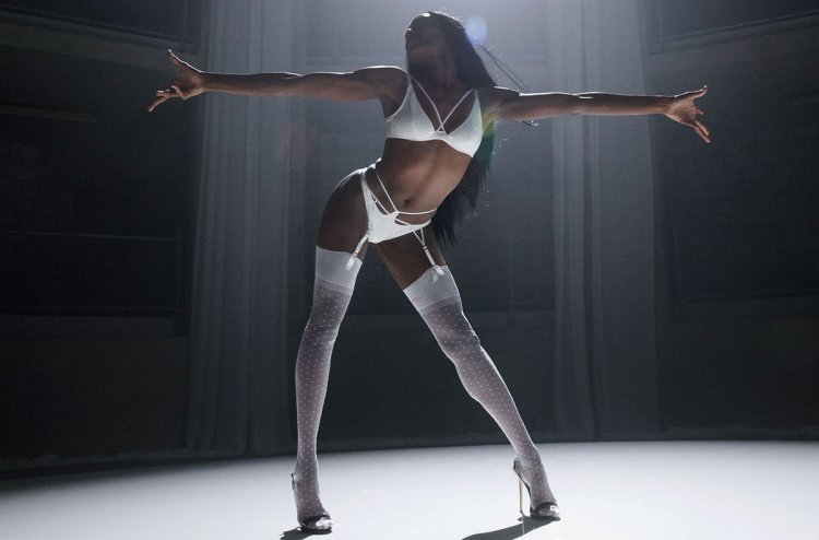 Fat latinas in stockings