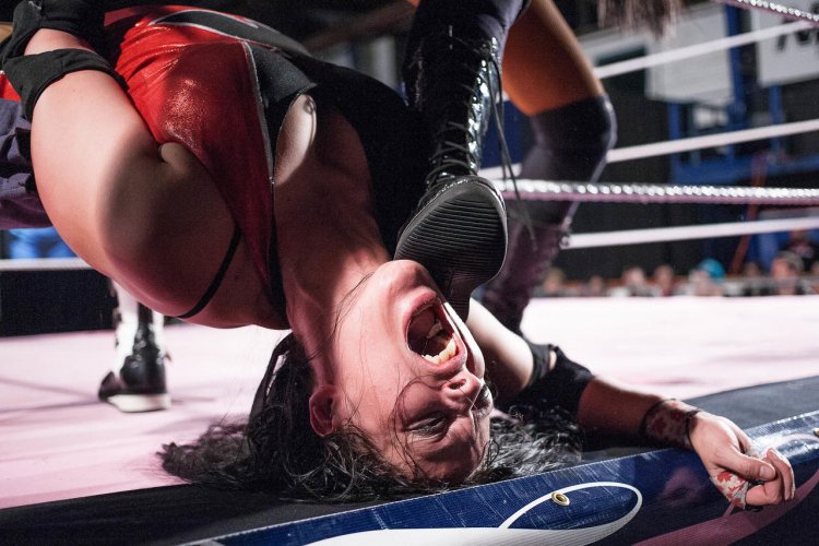 Jessica Johnson wrestling