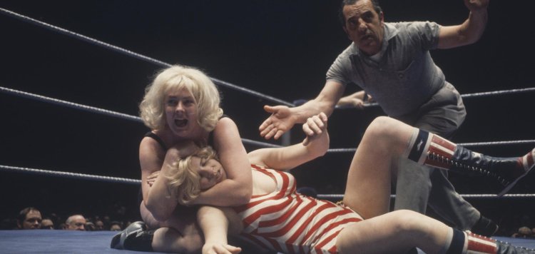 Wrestling ketch women