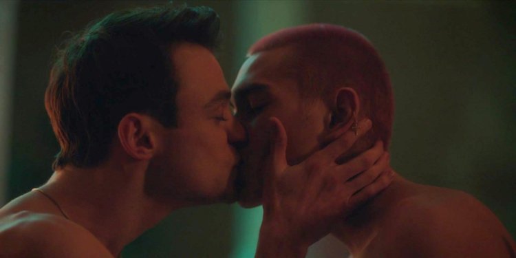 Gossip girl 2021 gay moments