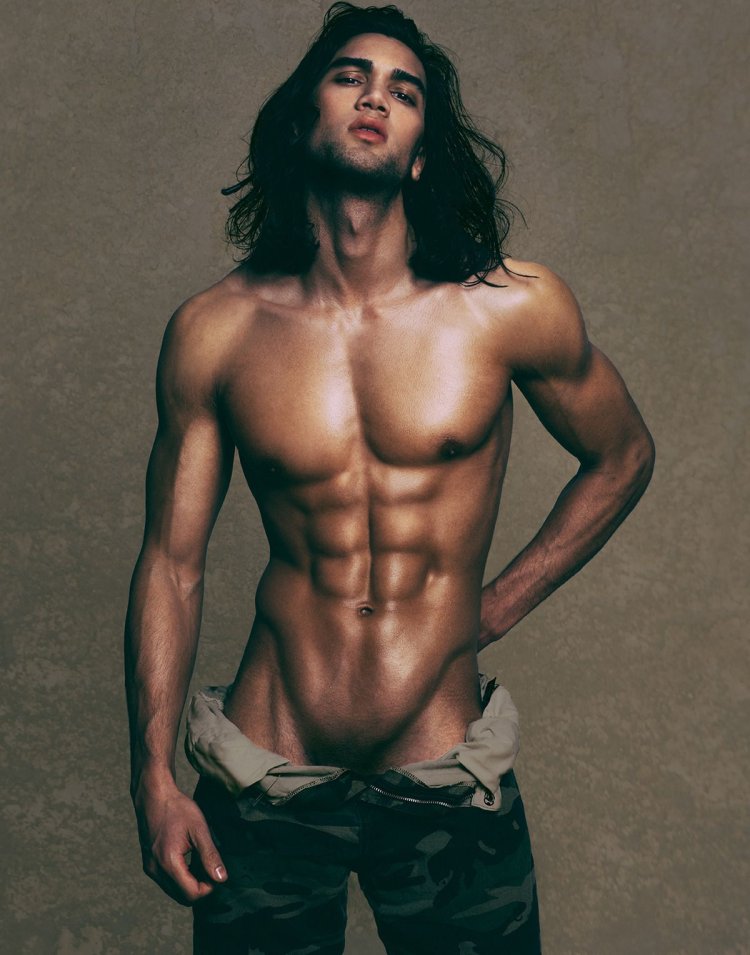 Aidan Gallagher Torso