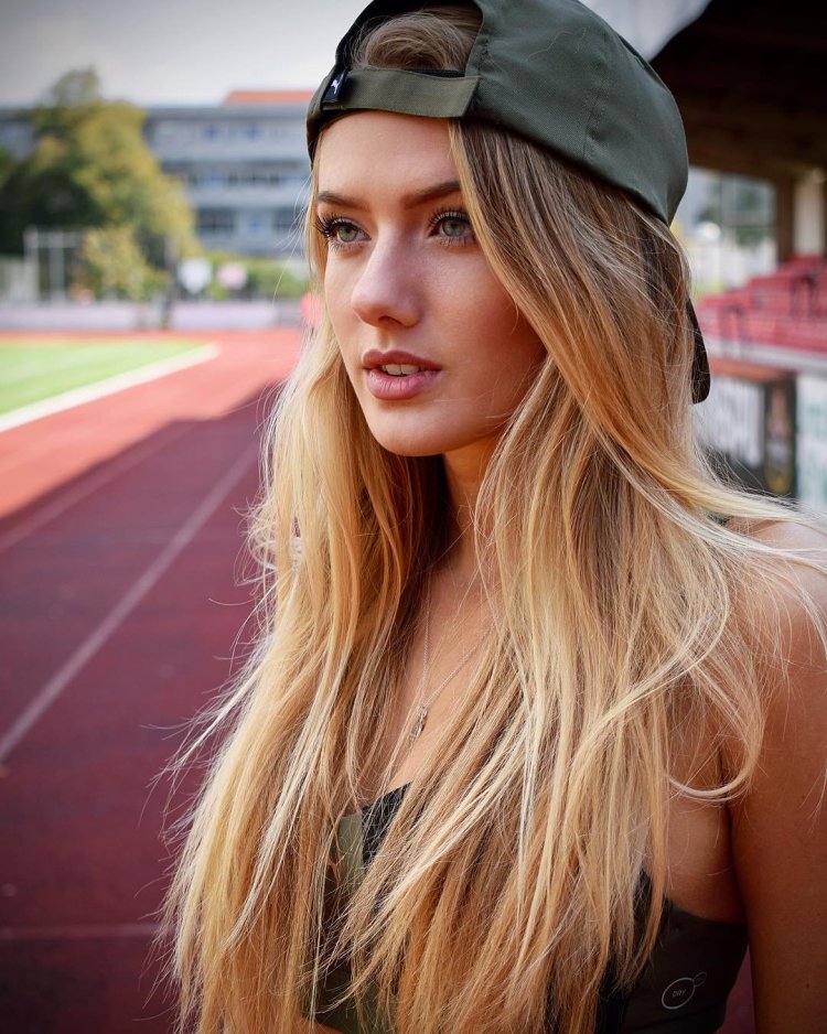 German runner Alice Schmidt