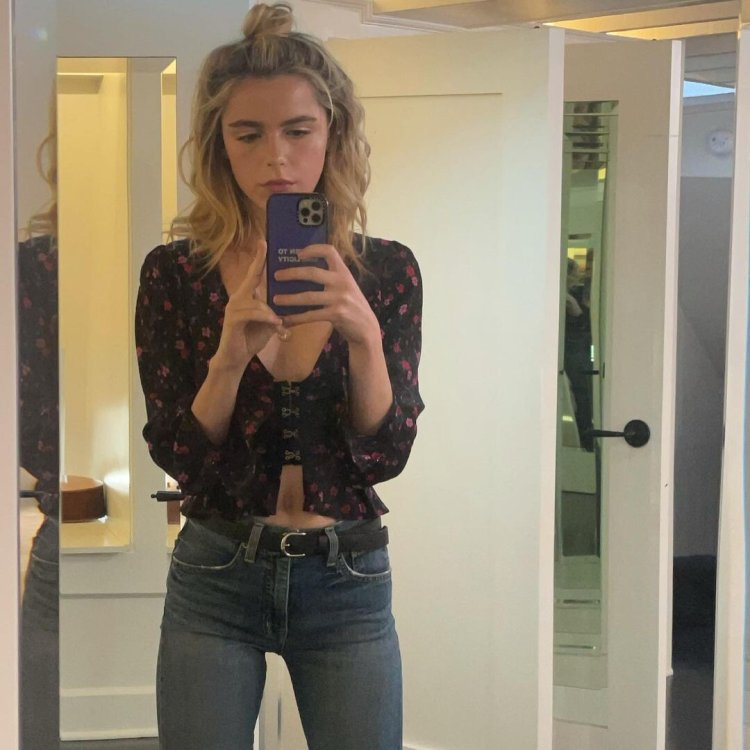 Kiernan Shipka 2022