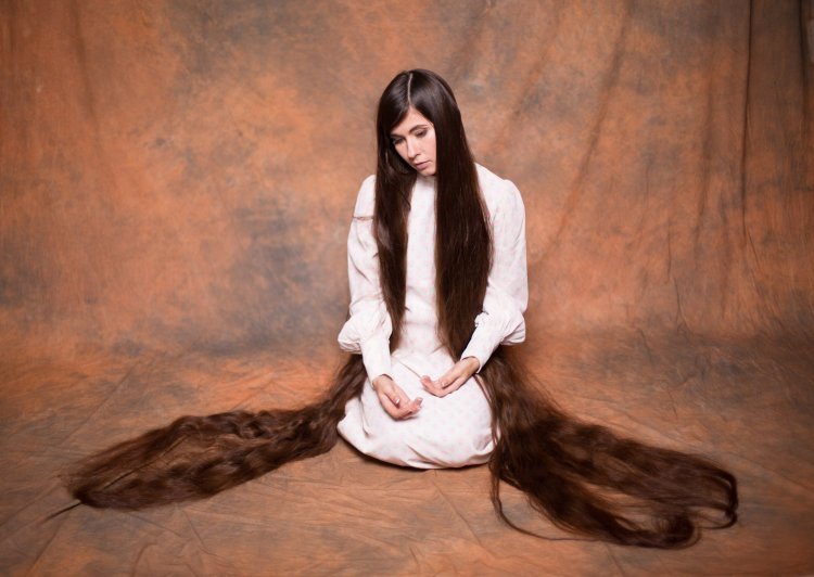 Anna Khmyrova long hair