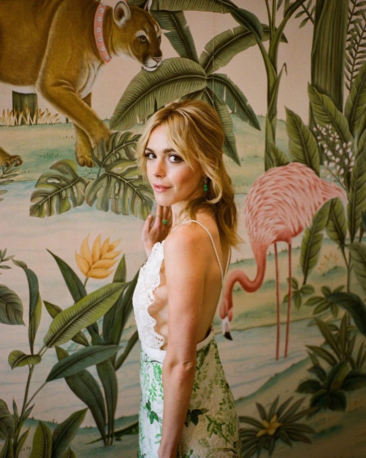 Kiernan Shipka soles