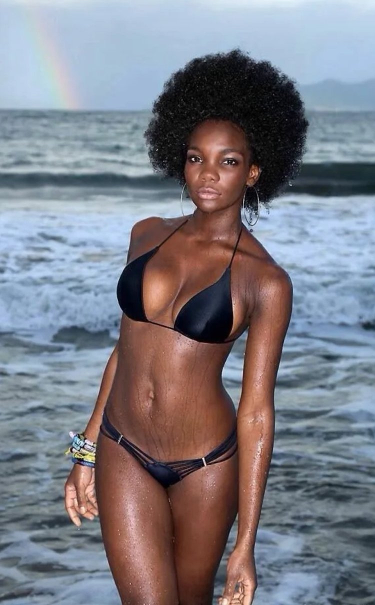 Brooke Bailey black model