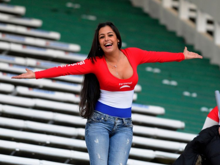 Paraguayan cheerleader Larisa Riquelme