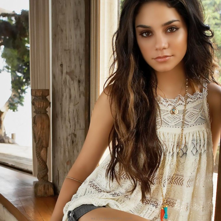 Vanessa Ann Hudgens Maxim