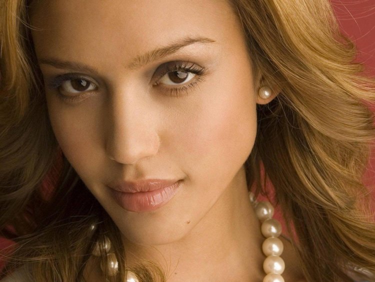 Hollywood actress Jessica Alba