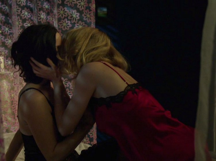 Carrie Ann Moss Heather Graham