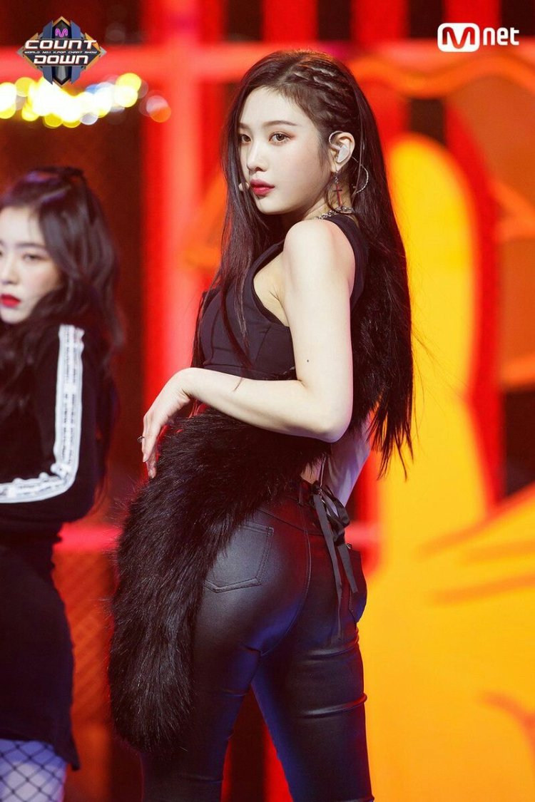 Joy Red Velvet body
