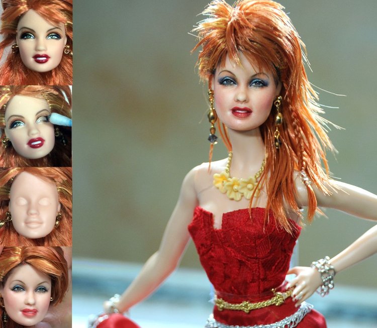 Dolls of famous singers
