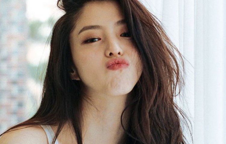 Han Sohee and Ryujin