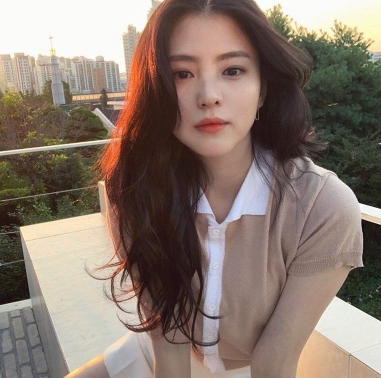 Han Seo Hee actress with tattoo