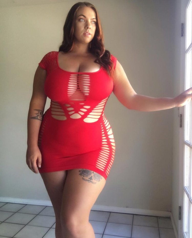 Lush beauty curvy Neybron James