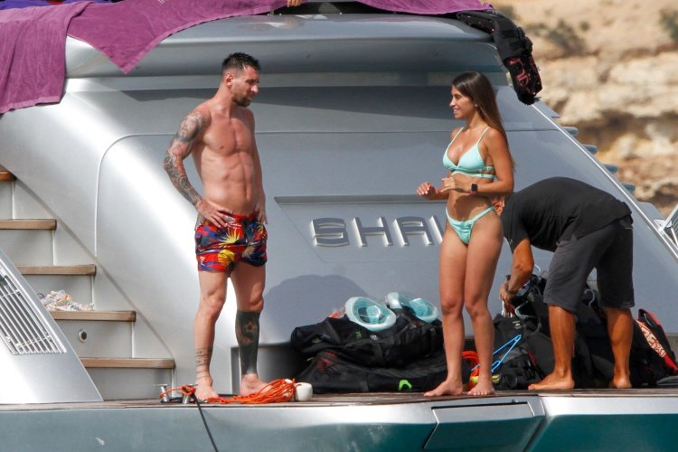 Antonella Roccuzzo and Messi