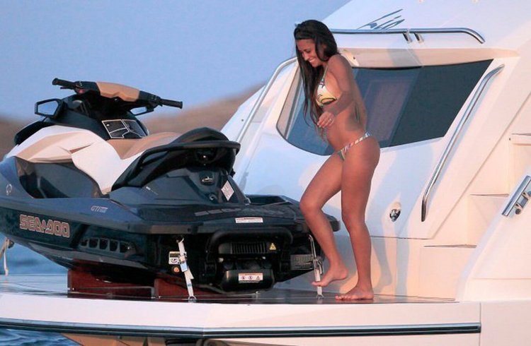 Antonella aventador coprr