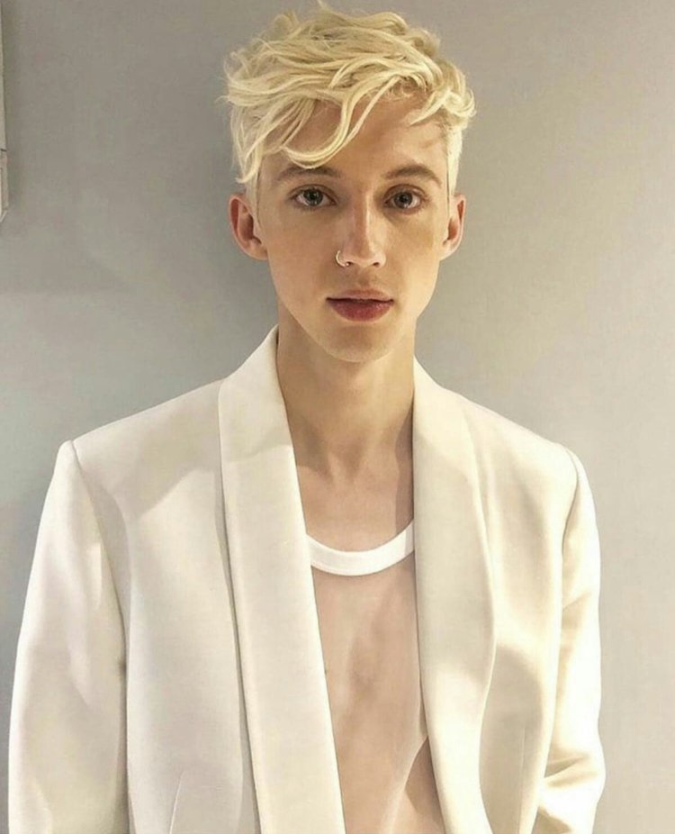 Troye Sivan photoshoot