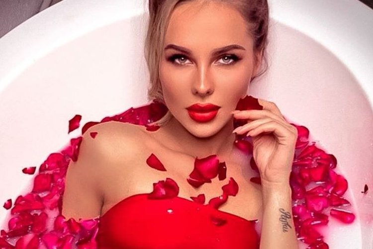 Anna Ivanova Hanna Maxim