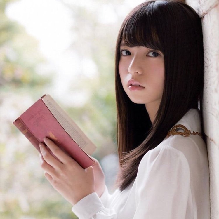 Modest japanese girls