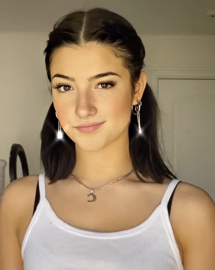 Paparazzi Charlie DAMELIO