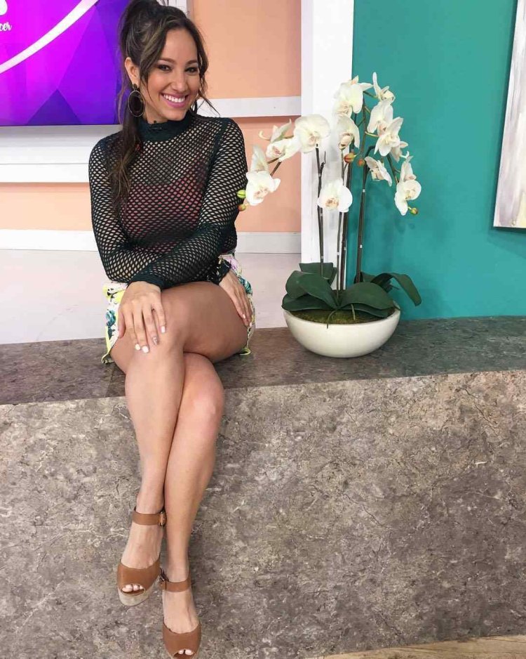 Susana Gonzalez legs photo
