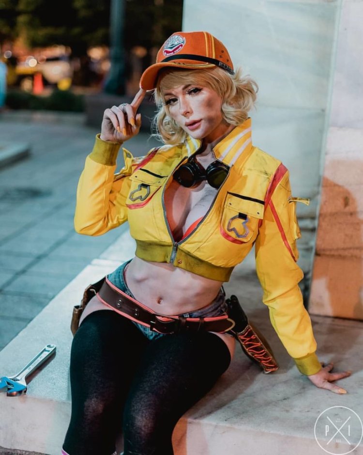 Redhead JENNALYNNMEOWRI Left Lil.Batzz