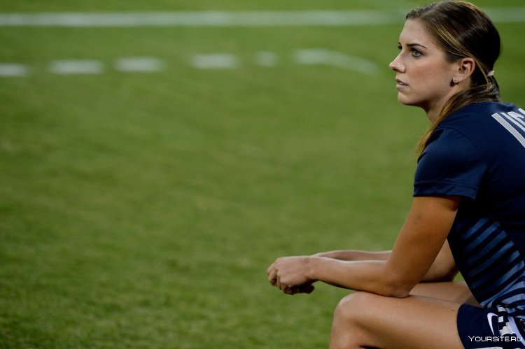 Alex Morgan soccer player