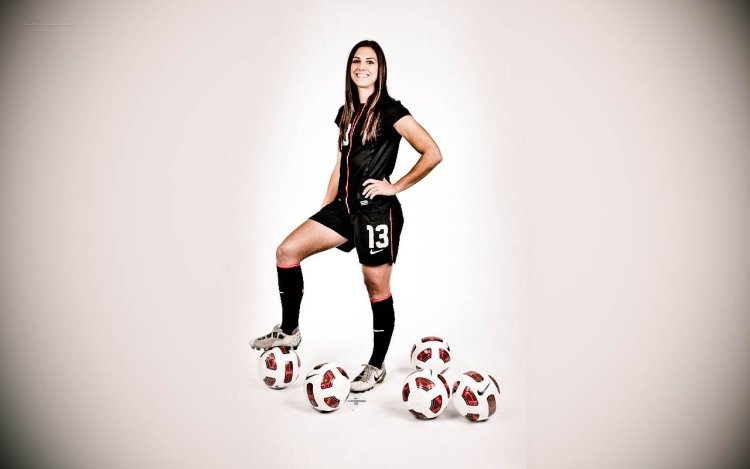 Alex morgan to desktop