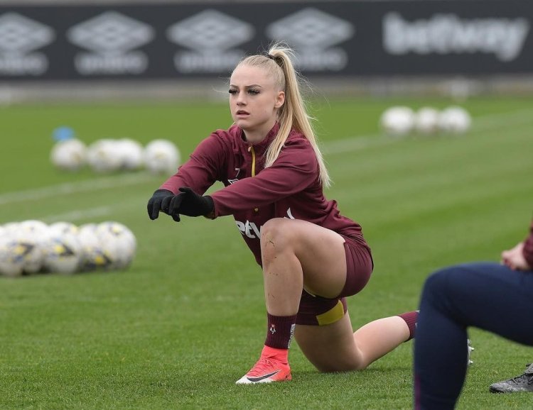 Alisha Lehmann football player