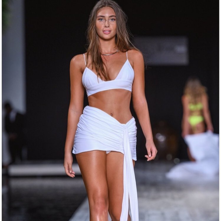 Taylor Cochrane Topless