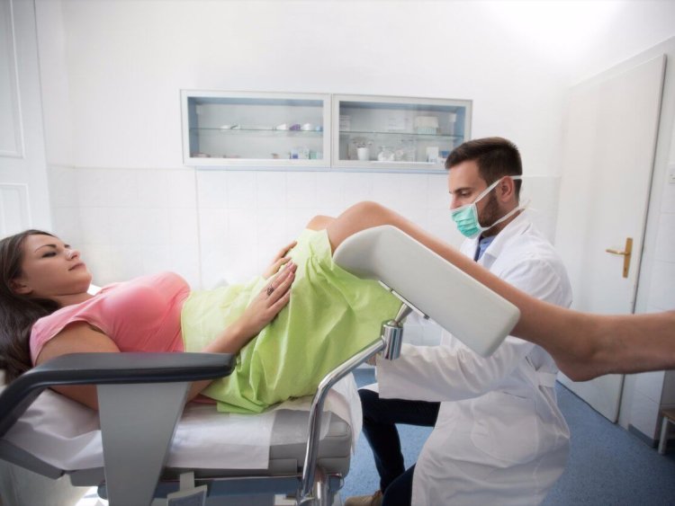 Examination on a gynecological chair