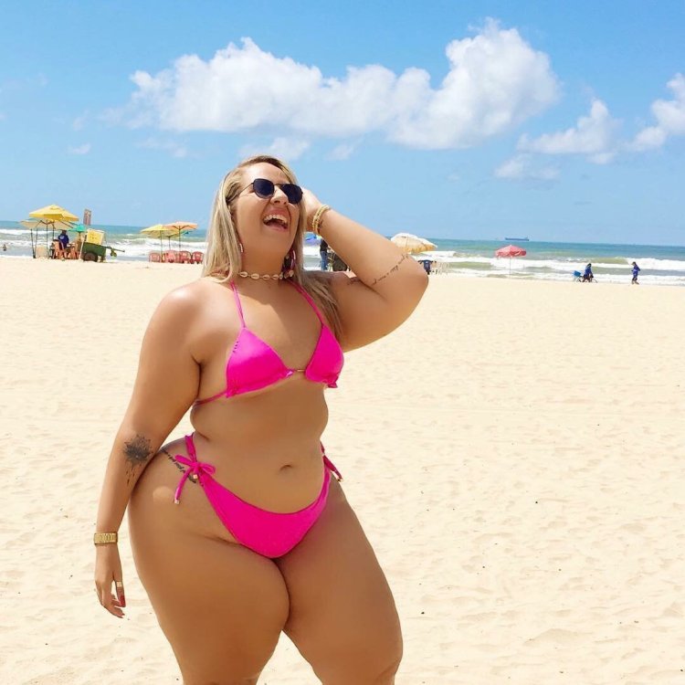 Mature brazilian buns