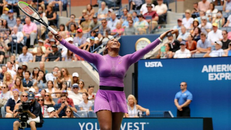 Karolina Muchova legs