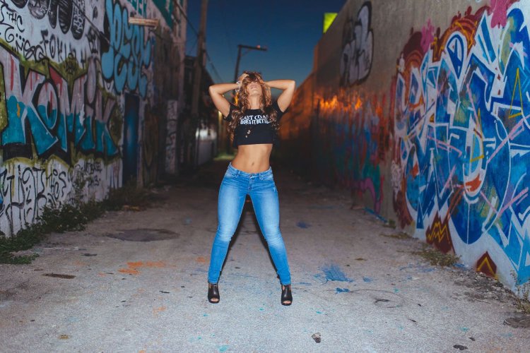 Nicole Mejia in jeans