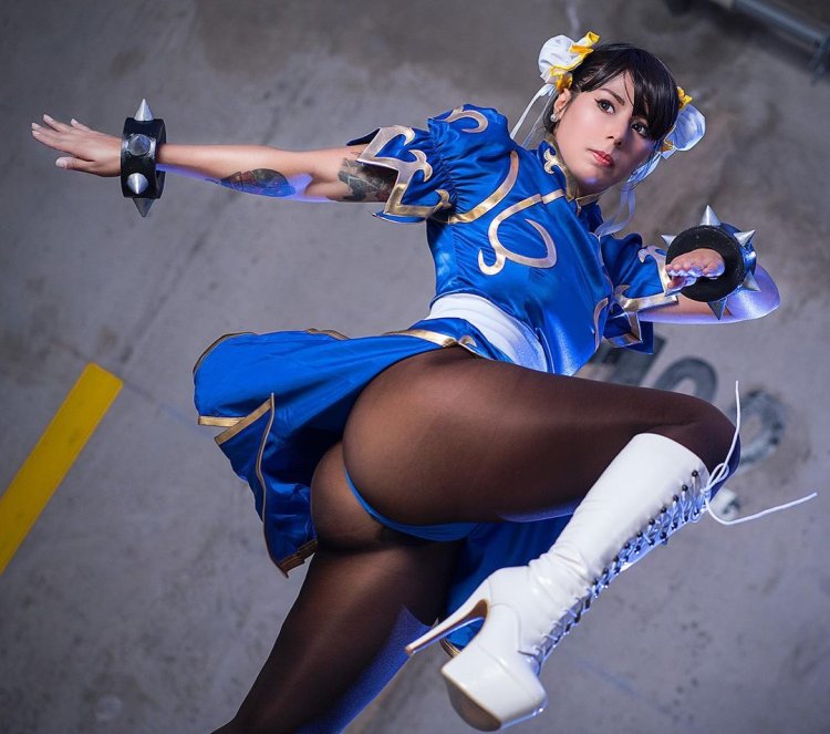 Chun Li Street Fighter Cosplay