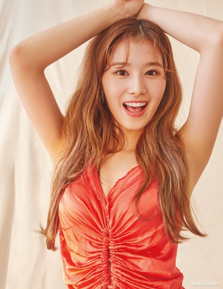 Twice sana hot