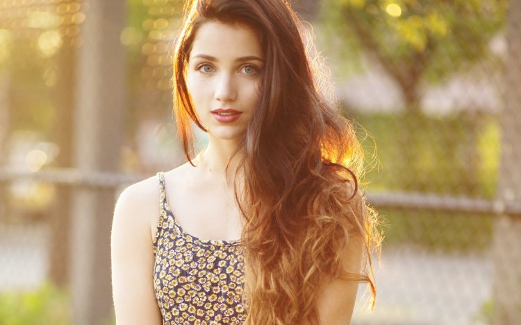 Emily Rudd long hair