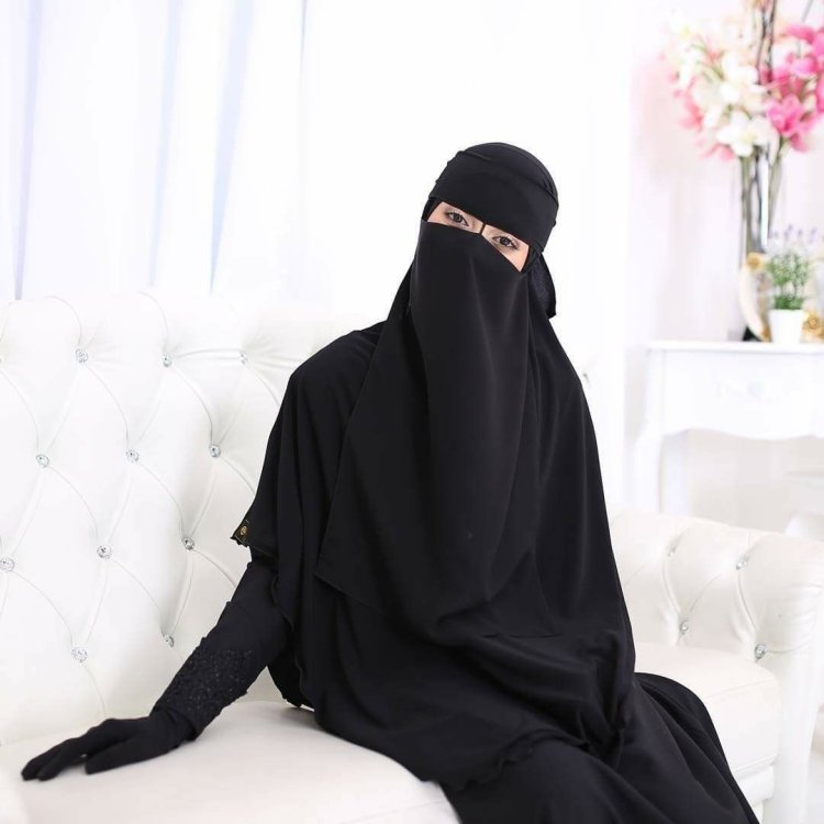 Royal niqab black
