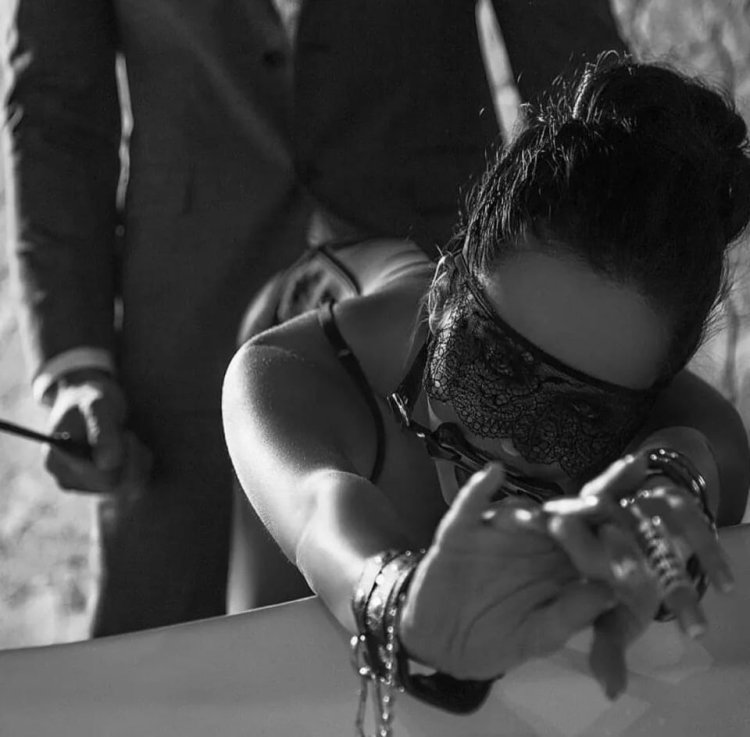 Submission of a woman to a man