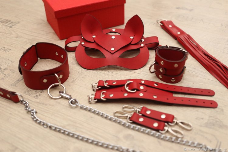 Set for role-playing games whip handcuffs