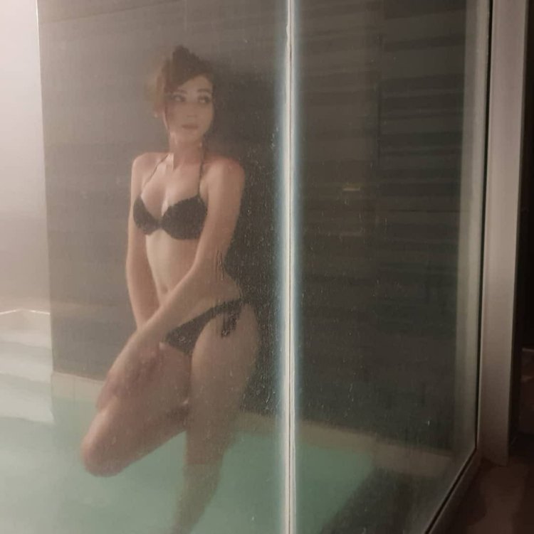 Karina Kozyreva plums