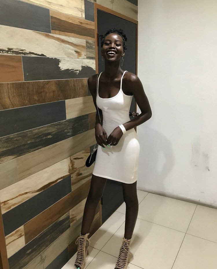 Hottie ebony brown ghetto