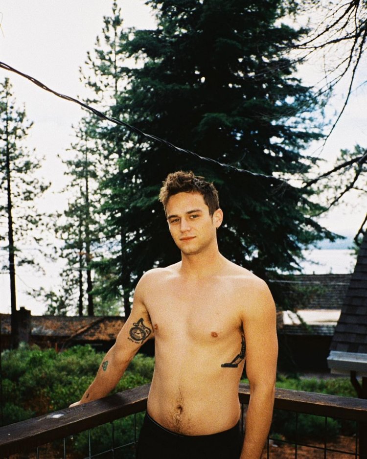 Brandon Flynn press