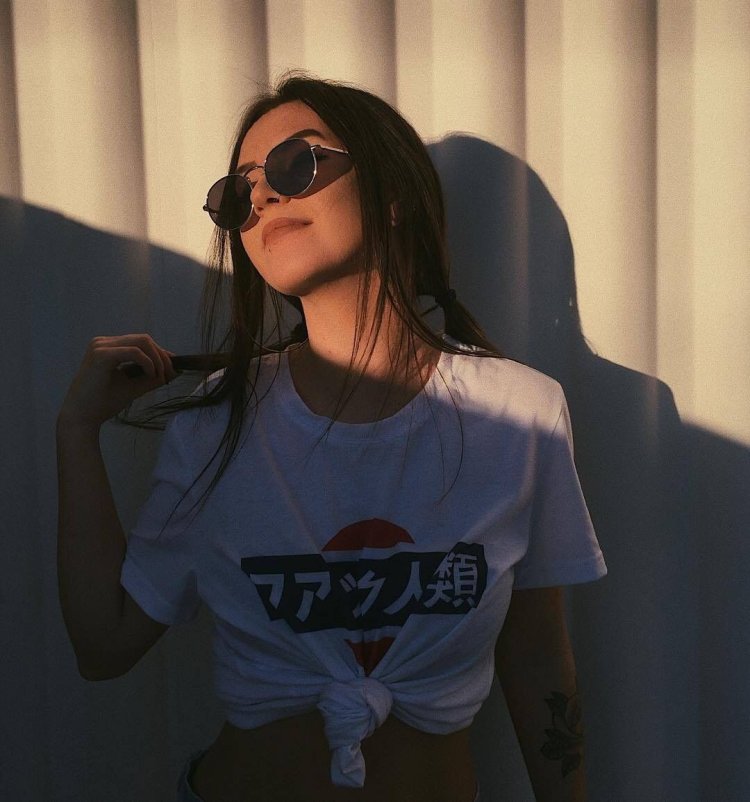 Cool Girl Aesthetics