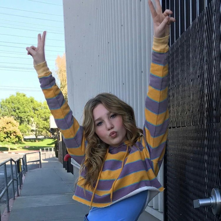 Ella Anderson Henry Danger