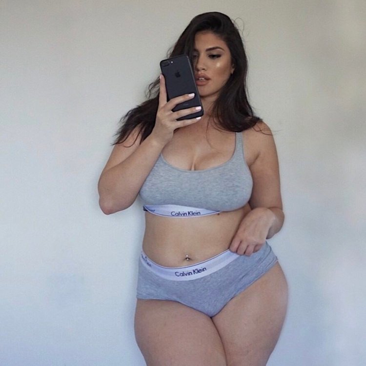 Karina Shero bbw model