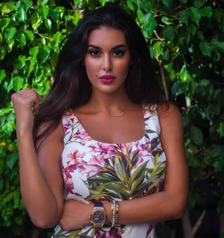 Yasmine Sabri Bikini