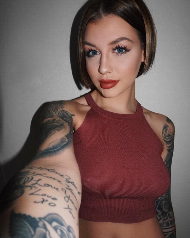 Photo of a girl on avu